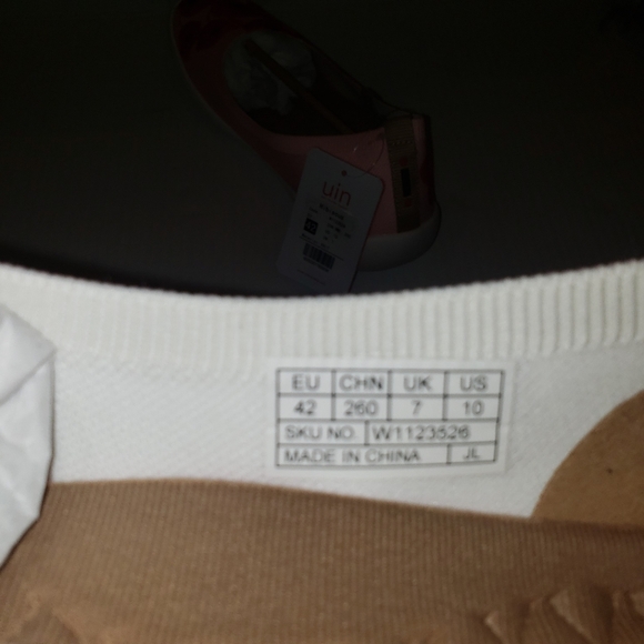 Uin Hibiscus - Picture 6 of 6